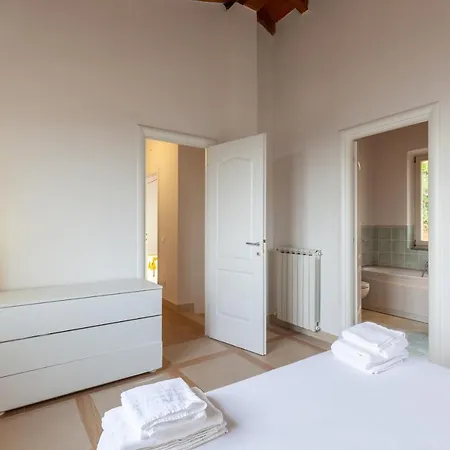 Martina Villa Pietrasanta
