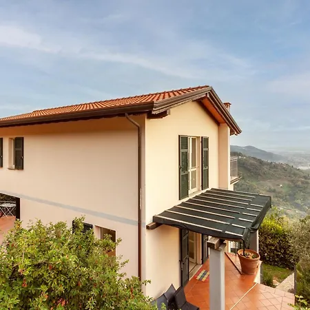 Martina Villa Pietrasanta